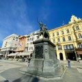 Na Trgu bana Jelačića u Zagrebu osvanuo grafit „Ubij ženu“, javio se aktivista koji ga je napisao