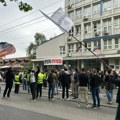 Studenti VIŠER-a počeli administrativnu blokadu: "Direktorka preti policijom"