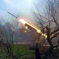 Rat u Ukrajini Vojnik vsu oborio Su-25 jednim hicem sa Iglom; Ukrajinci koji se bore za Rusiju udarili po NATO tehnici (video)