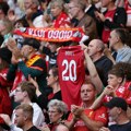 FOTO Liverpul odao počast Žoti na Enfildu pred krcatim stadionom