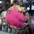 Novi incidenti u Zaječaru: Tuča obezbeđenja i predstavnika opozicije, dimna bomba i biber sprej u skupštini