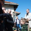Krkobabić: Susret sa tročlanom porodicom Pejica
