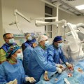 U niškom Kliničkom prvi put ugrađeni srčani zalisci bez klasičnog otvaranja grudnog koša