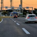 Krećete na put? Ovo su najnovije informacije sa granica! AMSS objavio gde su gužve, evo koliko se čeka na izlazu i ulazu u…