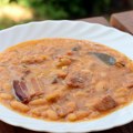 Dobar stari pasulj na kašiku: Recept za jelo koje se nekada krčkalo satima