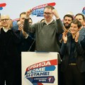 Vučić se oglasio nakon ubedljive pobede, građanima poručio samo jedno: "Ljudi jesu naša snaga, Srbija ne sme da stane"…