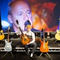 Frontmen grupe Dire Straits Mark Nofler prodaje svoju kolekciju gitara