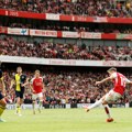 Arsenal se zasladio Trešnjicama za korak bliže tituli
