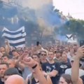 VIDEO: Više hiljada navijača Partizana protestovalo u Beogradu, najavili i krivične prijave