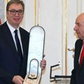 Vučiću uručen Veliki krst Ordena za zasluge