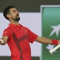 Đoković posle tri seta poražen od Sinera u polufinalu Rolan Garosa