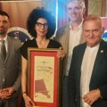 Poezija koja leči: Jeleni Radovanović u Vršcu uručena prestižna nagrada „Vasko Popa“