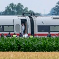 Napad sekirom u brzom vozu u Nemačkoj, četvoro ljudi lakše povređeno