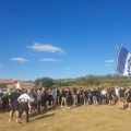 Novi život Rada: Pivce, pesma, šala i po neka uvreda (FOTO,VIDEO)