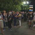 Mesec dana od nereda u Vrbasu: Studenti i građani okupljeni na trgu