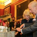 Britanski kralj Čarls proslavio 77 rođendan u Velsu, uz tortu u obliku zamka