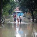 U poplavama i klizištima na indonežanskom ostrvu Sumatri poginulo 248 osoba