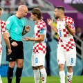 Entoni Tejlor sudi utakmicu između fudbalera Španije i Portugalije na SP