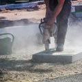 Beograd raspisao tender od 250 miliona dinara za obnovu saobraćajnica od betonskih ploča i kocke
