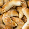 Recept za najmekše pamuk kiflice: Vazdušasto domaće pecivo koje ostaje sveže i narednog dana