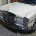 Mercedes iz 1968. i dalje ide po svadbama