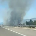 Požar u Paraćinu: Vatra se širi velikom brzinom, zahvatila i vikendice (video)