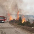 U gašenje požara na Troglavu uključio se i helikopter: Sedam dana bukti požar kod Kraljeva