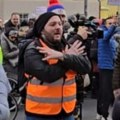 Skandal: Antisrpska opozicija provocira; Na protestu promovišu dvoglavog orla, simbol "velike Albanije" FOTO