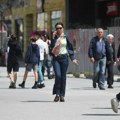 Sutra promenljivo oblačno, pretežno sunčano, ponegde kratkotrajna kiša