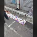 Na buvljaku cveta prodaja lekova! Neki prodavci ih uzimaju iz kontejnera, oni koji ovo kupuju mogu da ugroze život