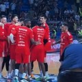 Skandal u Podgorici: Igrači Zvezde gađani predmetima, navijači Budućnosti vređali i suprugu Nemanje Nedovića!