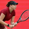 Anisimova izbacila sunarodnicu za polufinale Kvinsa