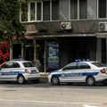 Tukao je, vezao lancima, pa zapalio kuću - krvava pobegla na pumpu: Detalji porodičnog nasilja, traga se za monstrumom