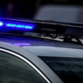 Sa ženom i detetom krenuo na crveno, motor se zakucao u auto: Snimak nesreće u Beogradu, poginuo motociklista