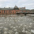 Ogromne sante leda blokirale reku Elbu kod Hamburga