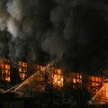 Požar u fabrici za reciklažu guma u Patrasu: Radnici evakuisani; Vatra brzo lokalizovana