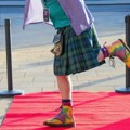 Nosio kilt i podizao noge u avionu: Muškarac uhapšen na zagrebačkom aerodromu zbog nedoličnog ponašanja tokom leta
