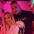 Aleks Nikolić podigla majicu i ponosno pokazala trudnički stomak: "Rastemo"