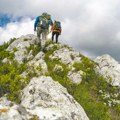 Majka i dvoje dece nađeni mrtvi u Švajcarskoj: Otišli na planinarenje, a posle dva dana tragično nastradali