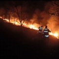 Veliki požar kod Resavice Vatrogasci ne mogu da obuzdaju plamen (VIDEO)