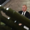 Šta je „Čeget“ koji sve vreme nosi Putin i koliko nuklearnog oružja ima Rusija?
