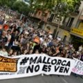 Хиљаде Шпанаца протестовале због 'прекомерног туризма'