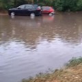 Kiša oborila temperaturu, BEOGRAD trenutno najhladniji grad u Srbiji: Pljusak napravio haos i poplavio ulice (video)