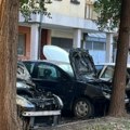 Tri automobila izgorela na parkingu u Novom Sadu: Uništeni u plamenu, uzrok nepoznat