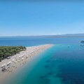 Zlatni rat na Braču promenio oblik, meštani krive turiste