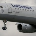 Drama na letu Lufthanze za Frankfurt: Avion uleteo u turbulencije, povređeno 11 ljudi