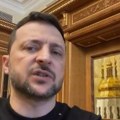 "Dragi Ukrajinci, gađao nas je ludi komšija": Zelenski se oglasio o ruskoj raketi, kaže da je "nova" i objasnio na šta…