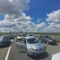 AMSS: Usporena vožnja zbog magle, saobraćaj pojačanog intenziteta