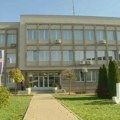 Opozicija u Kniću se buni: "Predsednik opštine, osnovac, smenjuje kvalifikovanu direktorku i postavlja kadar SNS-a"