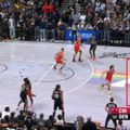 Pogledajte kako je Jokić promašio trojku za produžetak! Preuzeo odgovornost, uputio šut iz velike daljine, ali nije uspeo da…